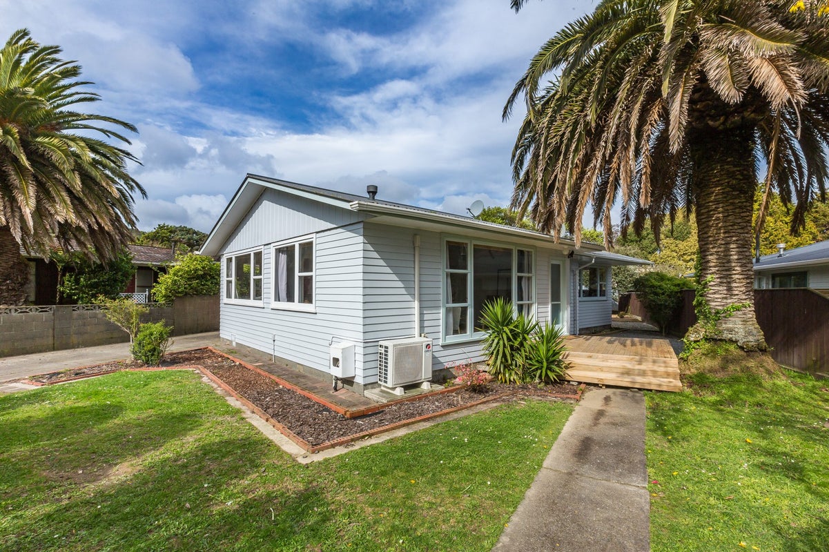48 Parkway, Wainuiomata, Lower Hutt - Carousel 1