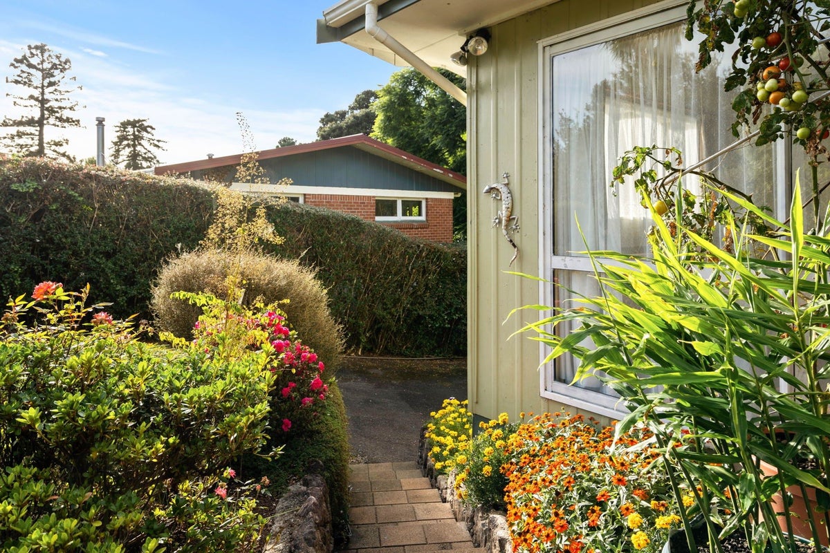 28 Kowhai Park Road, Maunu, Whangarei - Carousel 21
