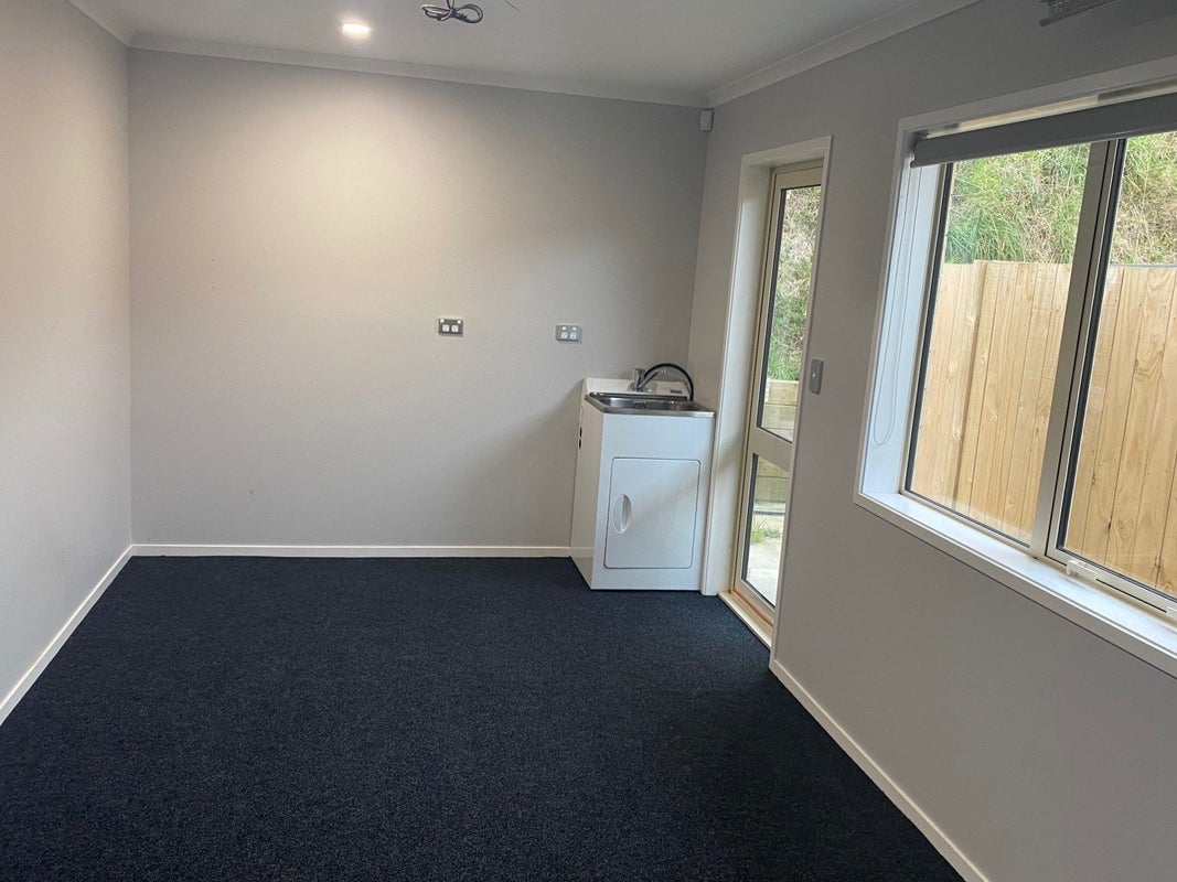 13 Frederick Place, Whalers Gate, New Plymouth - Carousel 16