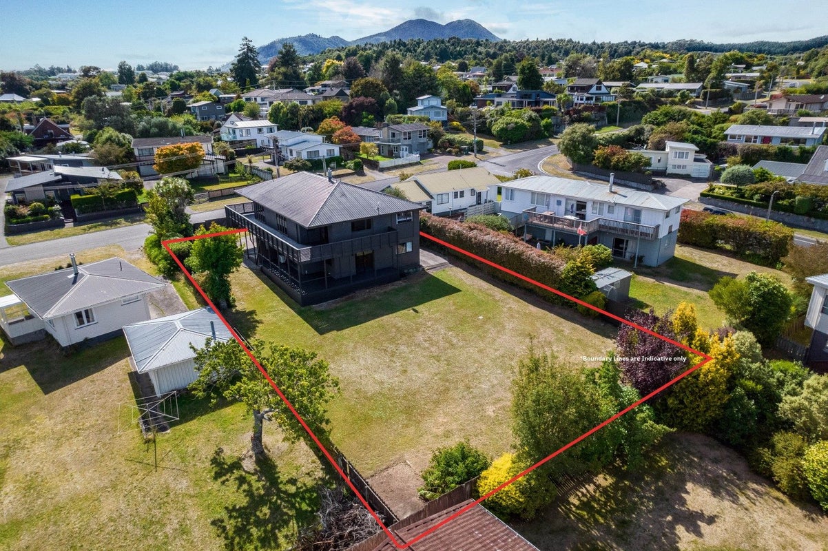 19 Ingle Avenue, Waipahihi, Taupo - Carousel 1