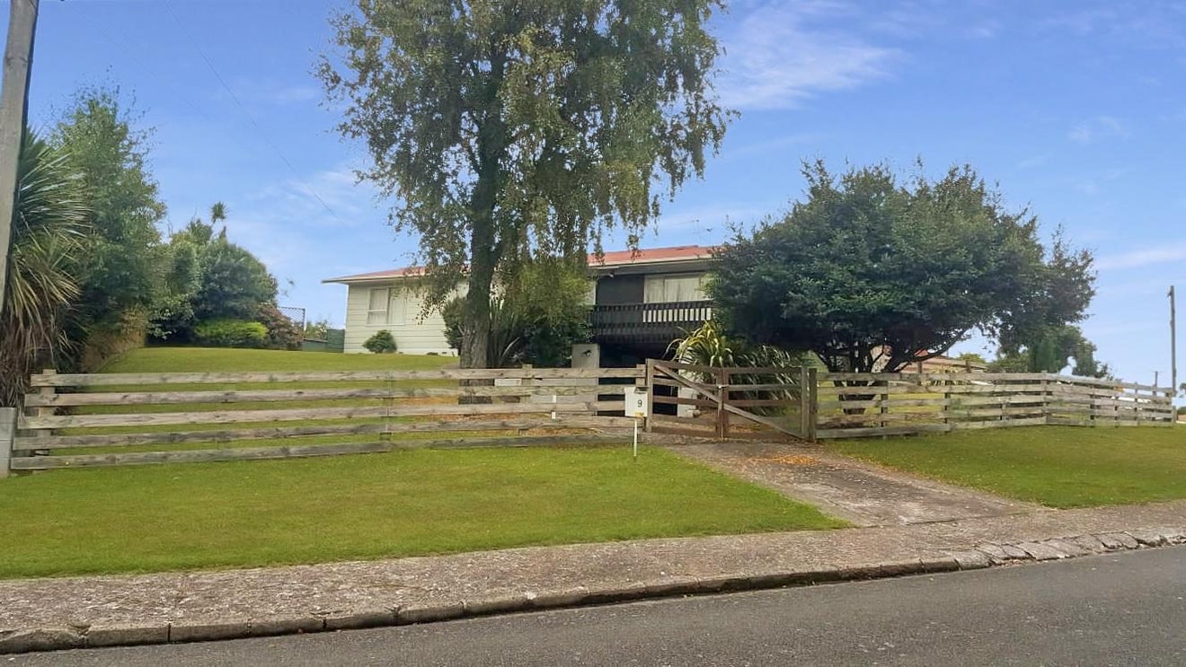 9 Pedlar Street, Mangakakahi, Rotorua - Carousel 1