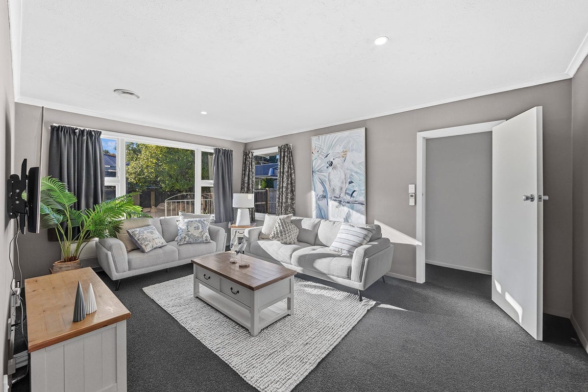 2/4 Kyeburn Place, Avonhead, Christchurch - Carousel 2