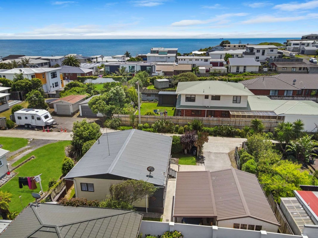 22A Sackville Street, Fitzroy, New Plymouth - Carousel 1
