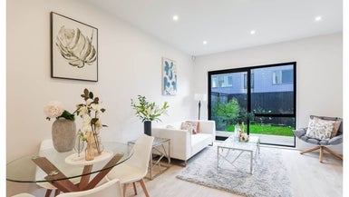 40 Kiato Lane, Flat Bush, Auckland - Carousel 1
