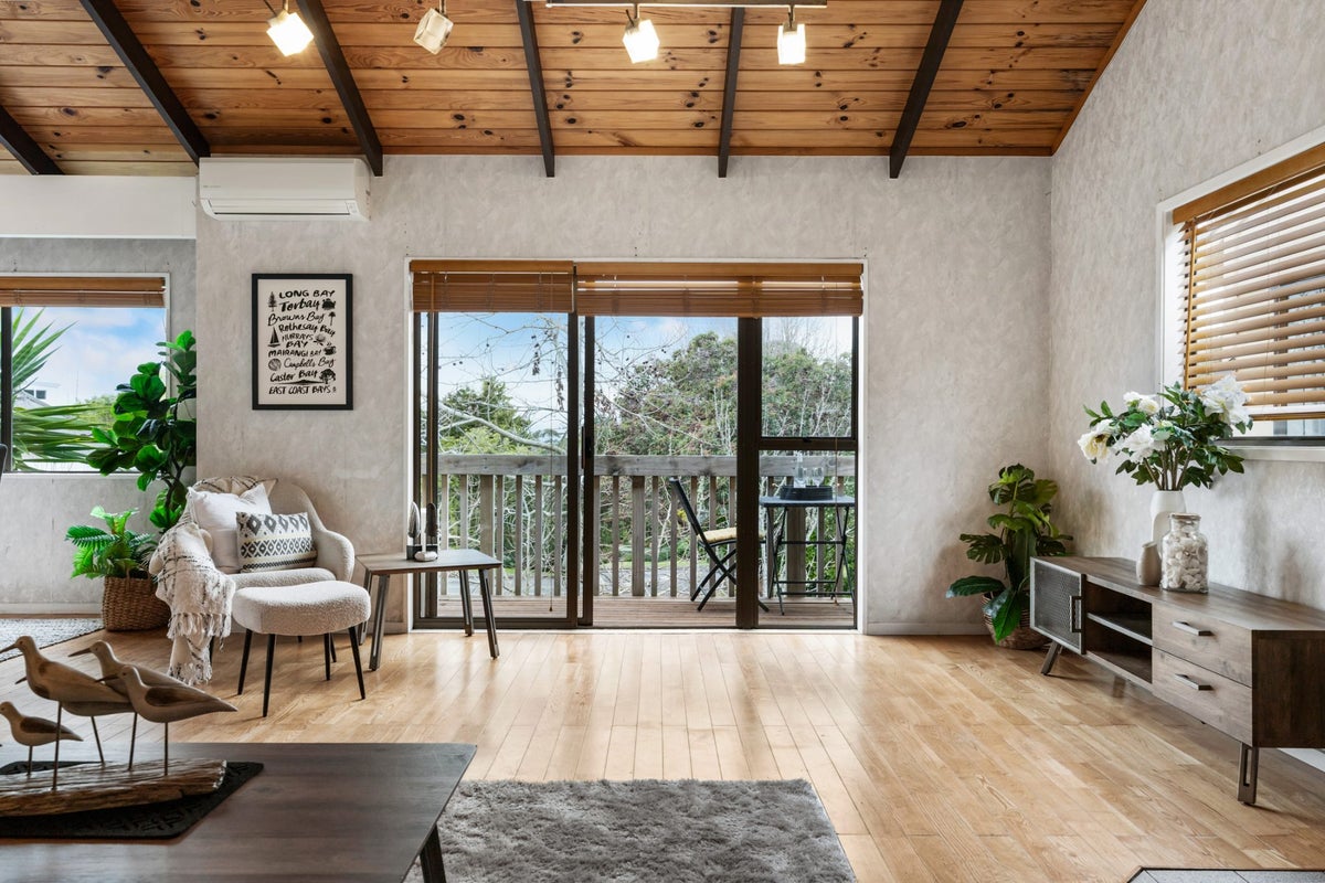 13 Wisteria Way, Mairangi Bay, Auckland - Carousel 2