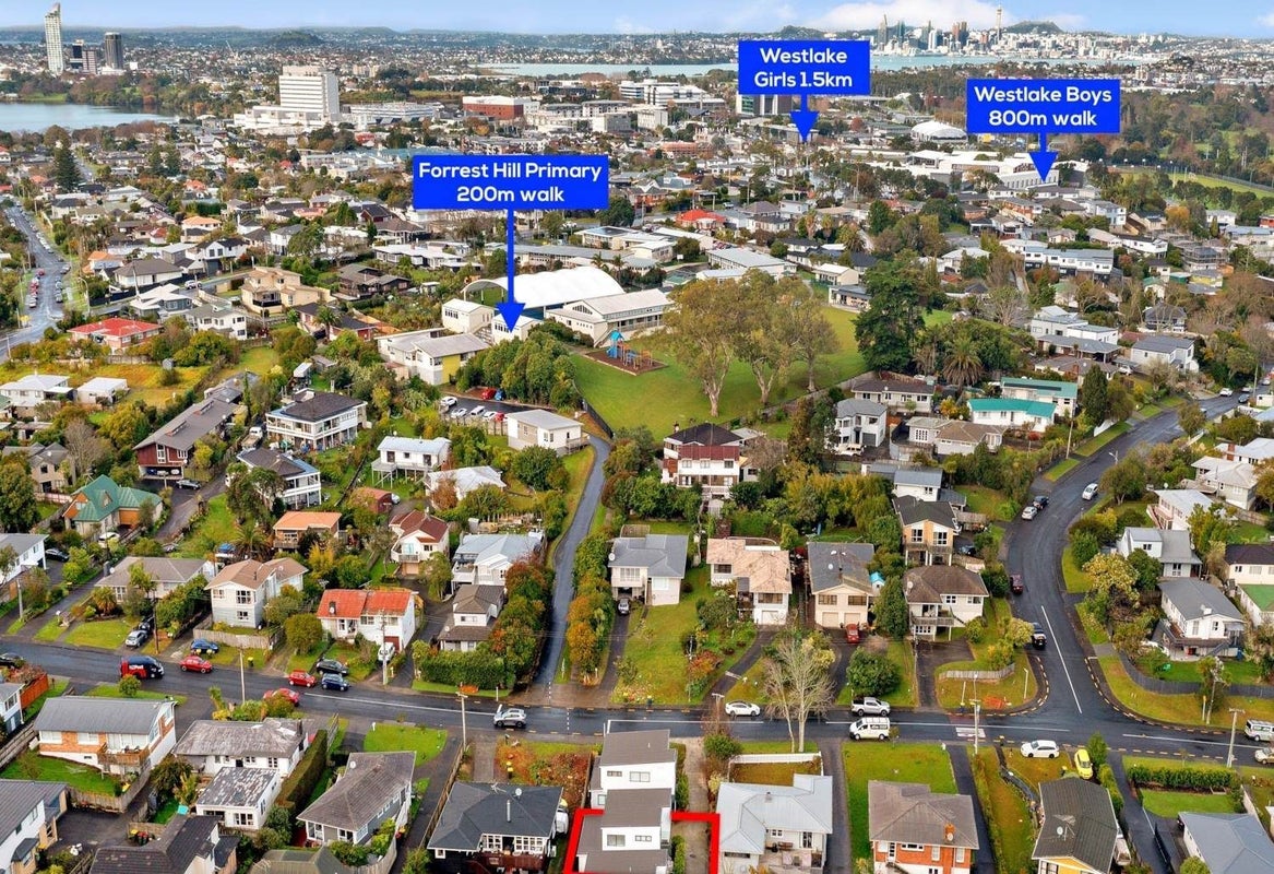 15B Bond Crescent, Forrest Hill, Auckland - Carousel 13