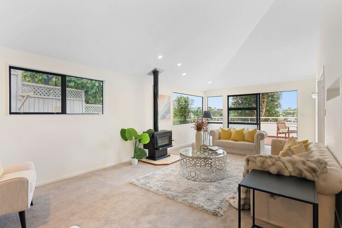 60 Bayside Drive, Browns Bay, North Shore City, Auckland - Carousel 2