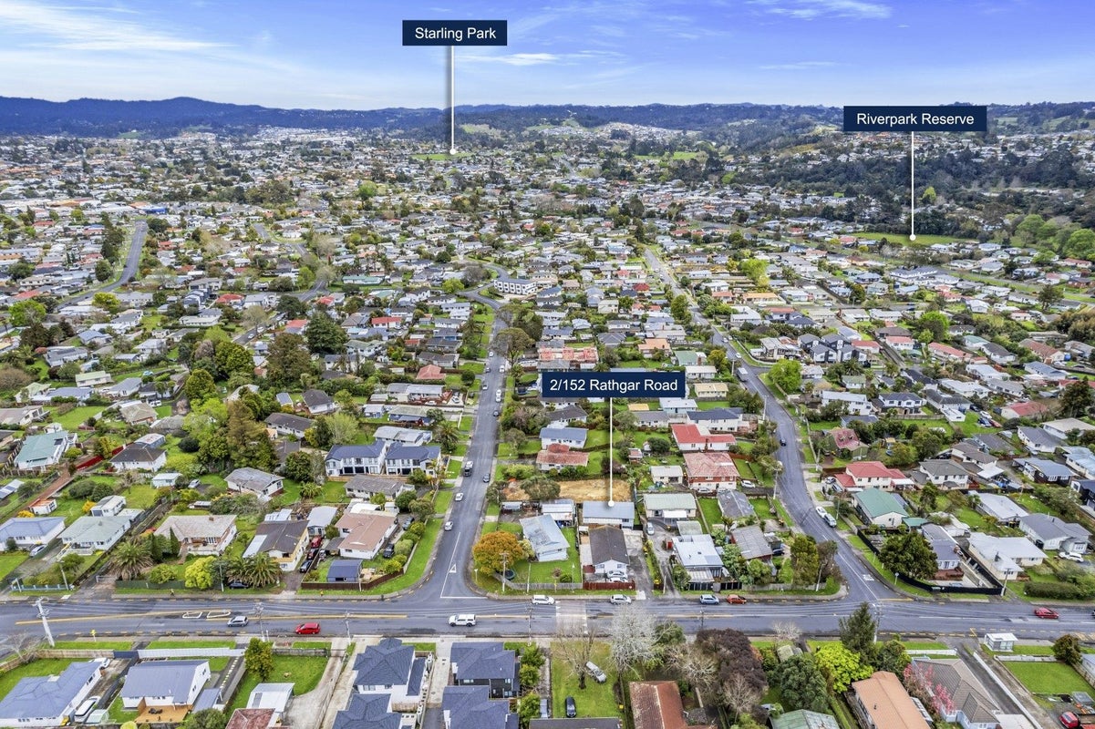 2/152 Rathgar Road, Henderson, Auckland - Carousel 24