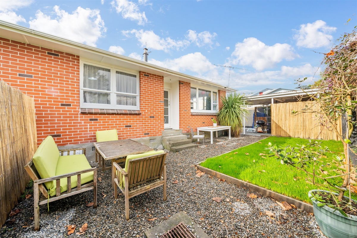 2/68A Seddon Street, Wallaceville, Upper Hutt - Carousel 1