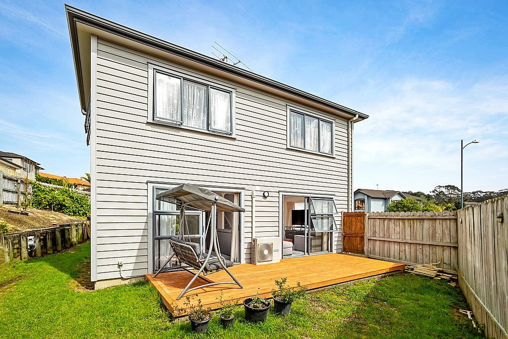 14 Sapperton Drive, Henderson, Auckland - Carousel 2