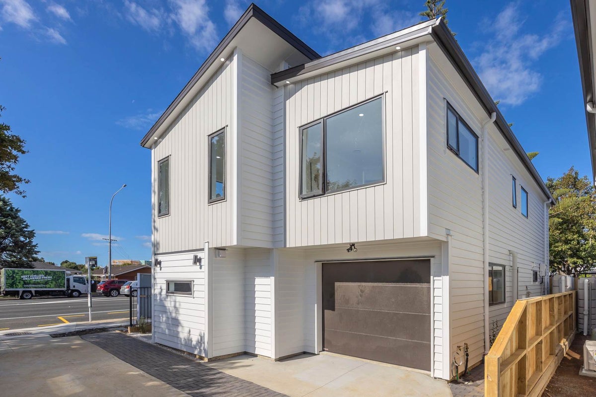527A Pakuranga Road, Howick, Auckland - Carousel 1
