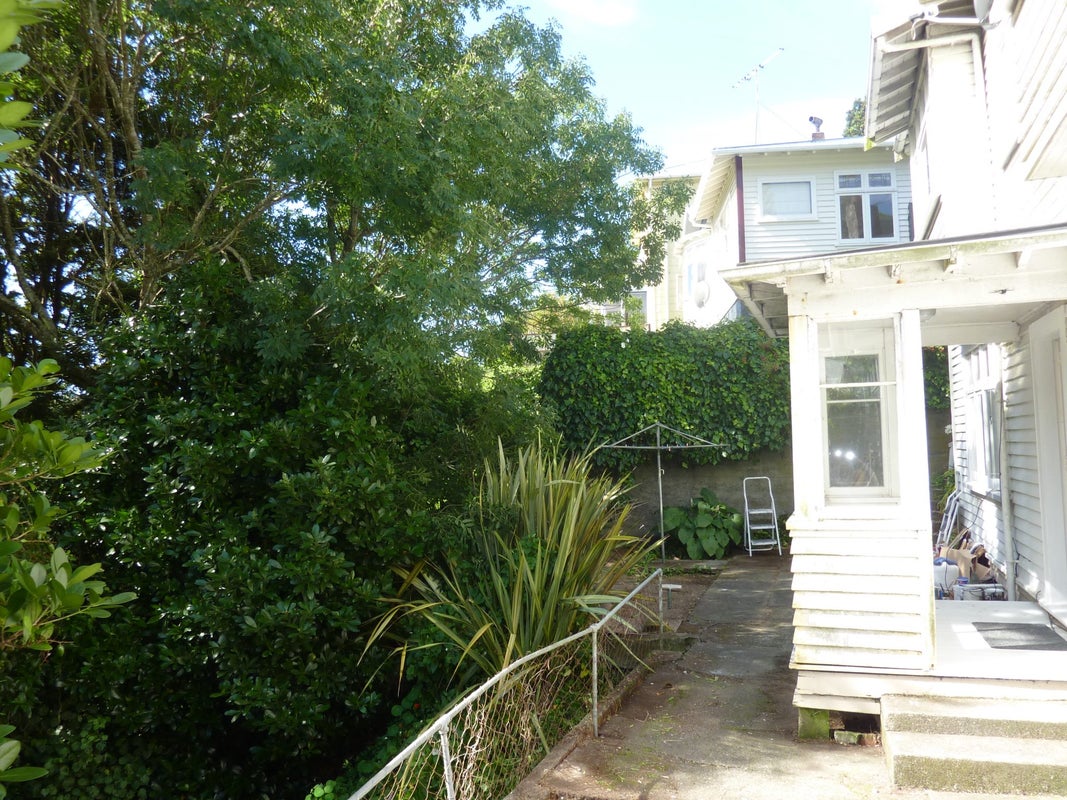 64 Fairview Crescent, Kelburn, Wellington - Carousel 1