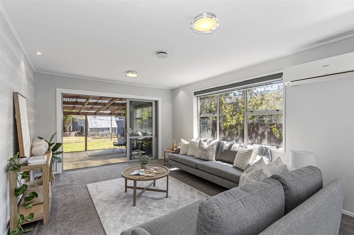 30 Clivedon Place, Redwood, Christchurch - Carousel 2