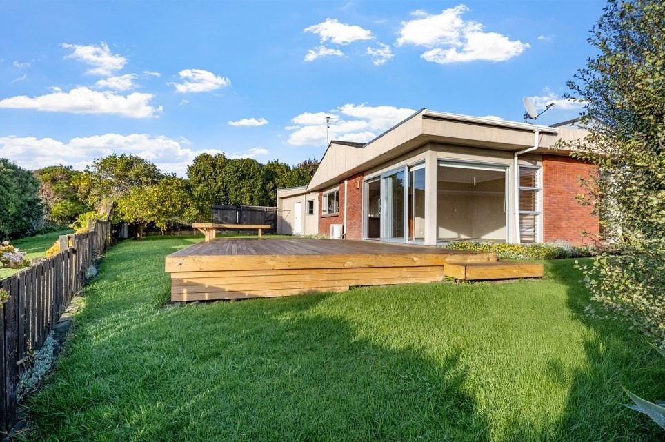 15 Doone Street, Lynmouth, New Plymouth - Carousel 2