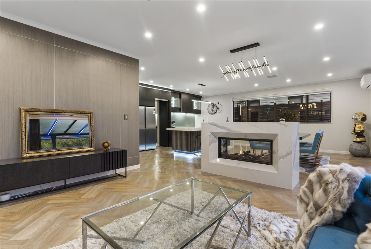 7 Ruku Street, Long Bay, Auckland - Carousel 2