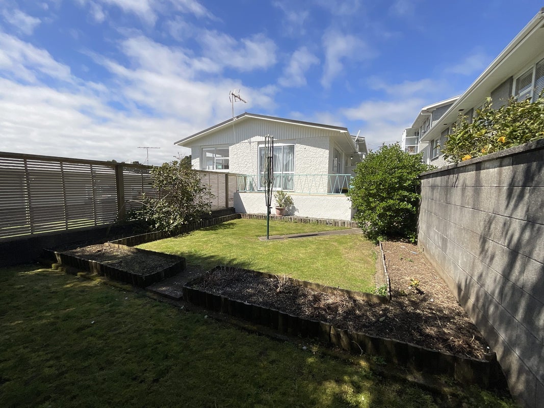 291A Courtenay Street, Strandon, New Plymouth - Carousel 2