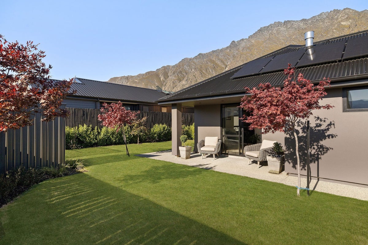 30 Muster Road, Jacks Point, Queenstown - Carousel 29