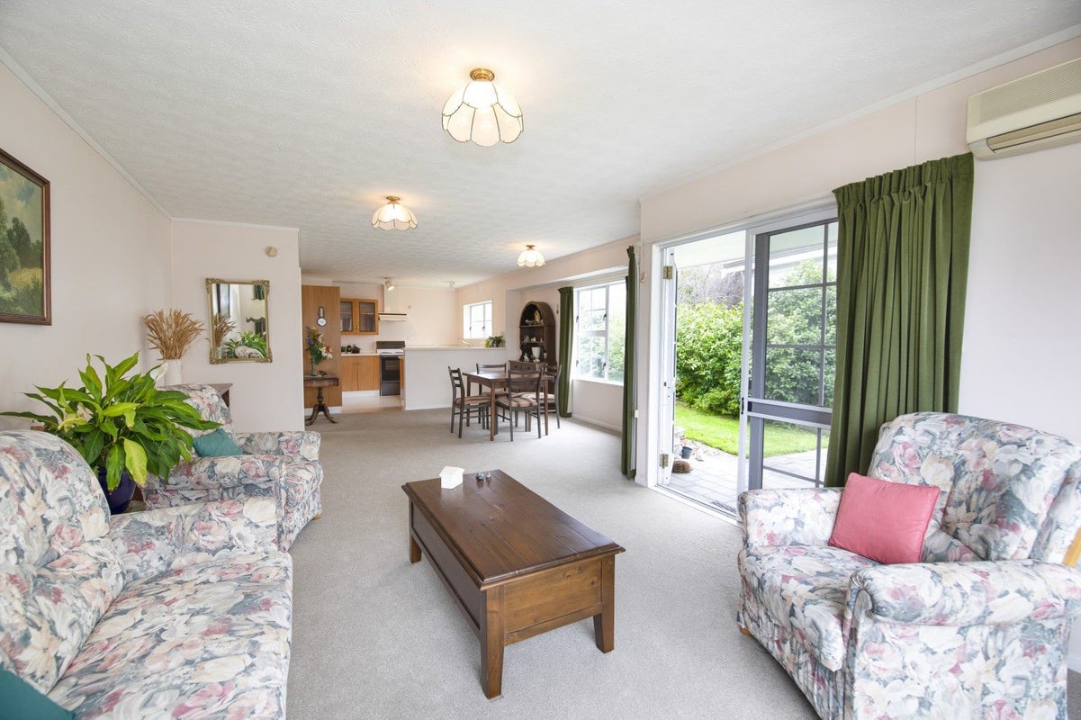 37 Guppy Road, Greenmeadows, Napier - Carousel 2