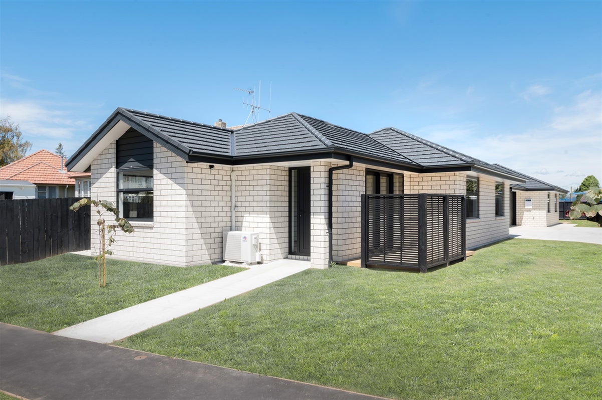 2/31 Churchill Avenue, Maeroa, Hamilton - Carousel 1