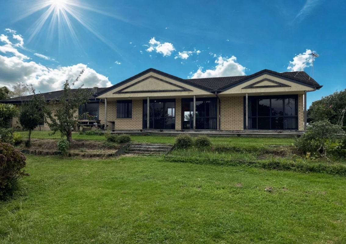 2621 River Road, Horsham Downs - Carousel 2