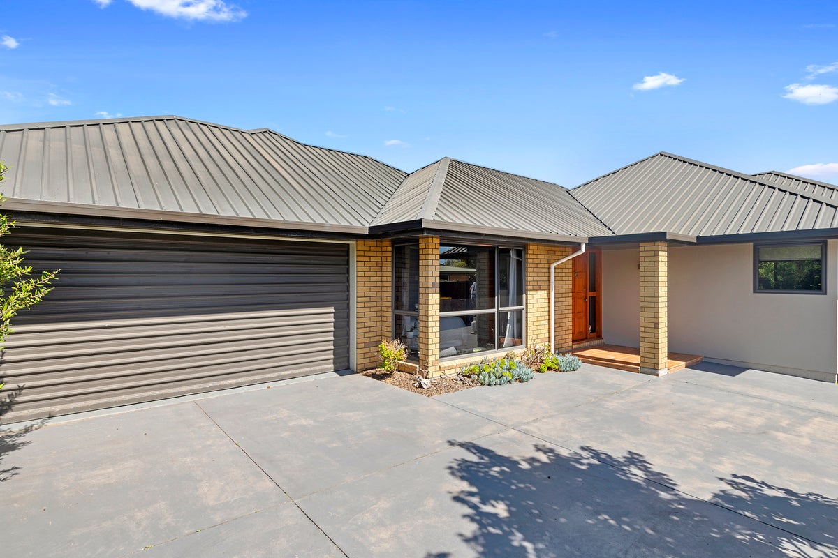 29 Aston Drive, Waimairi Beach, Christchurch - Carousel 1
