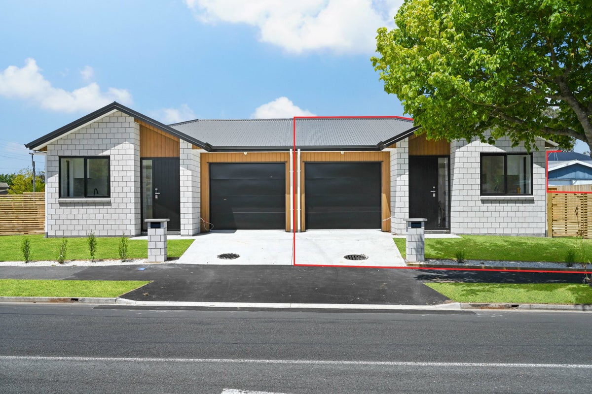 1 Michael Avenue, Dinsdale, Hamilton - Carousel 1