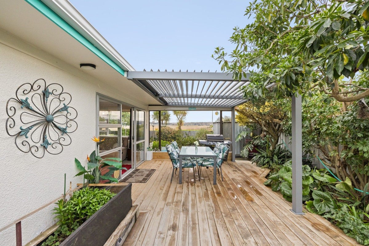 67A THE ESPLANADE, WESTSHORE, NAPIER - Carousel 1