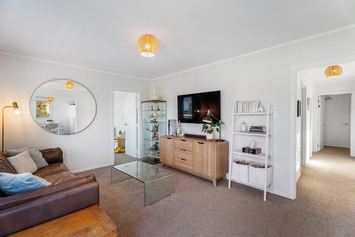 4/6 Prebble Place, Mission Bay, Auckland - Carousel 2