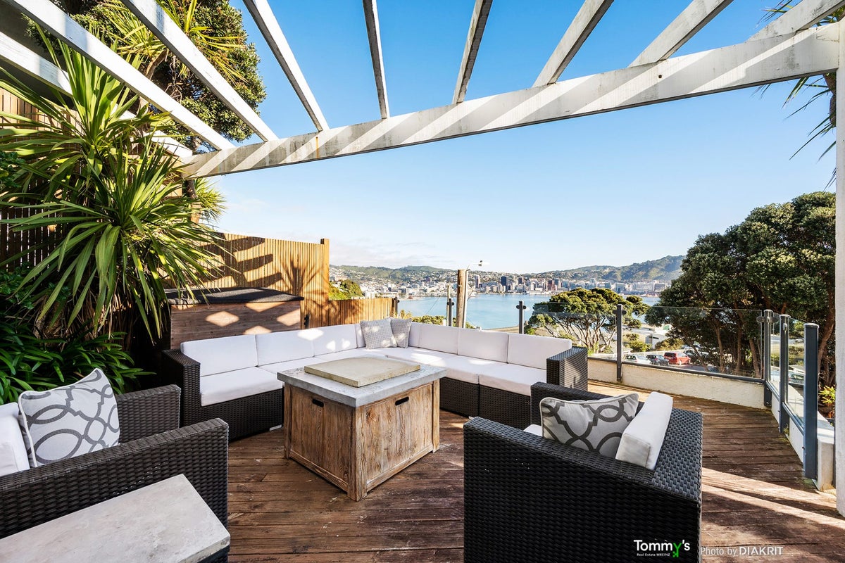 8 Maida Vale Road, Roseneath, Wellington - Carousel 2