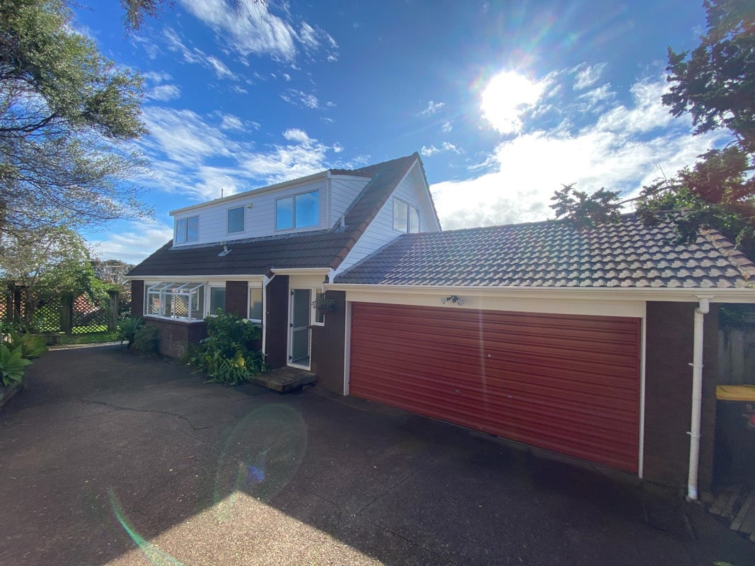 2/736 Chapel Road, Dannemora, Auckland - Carousel 1