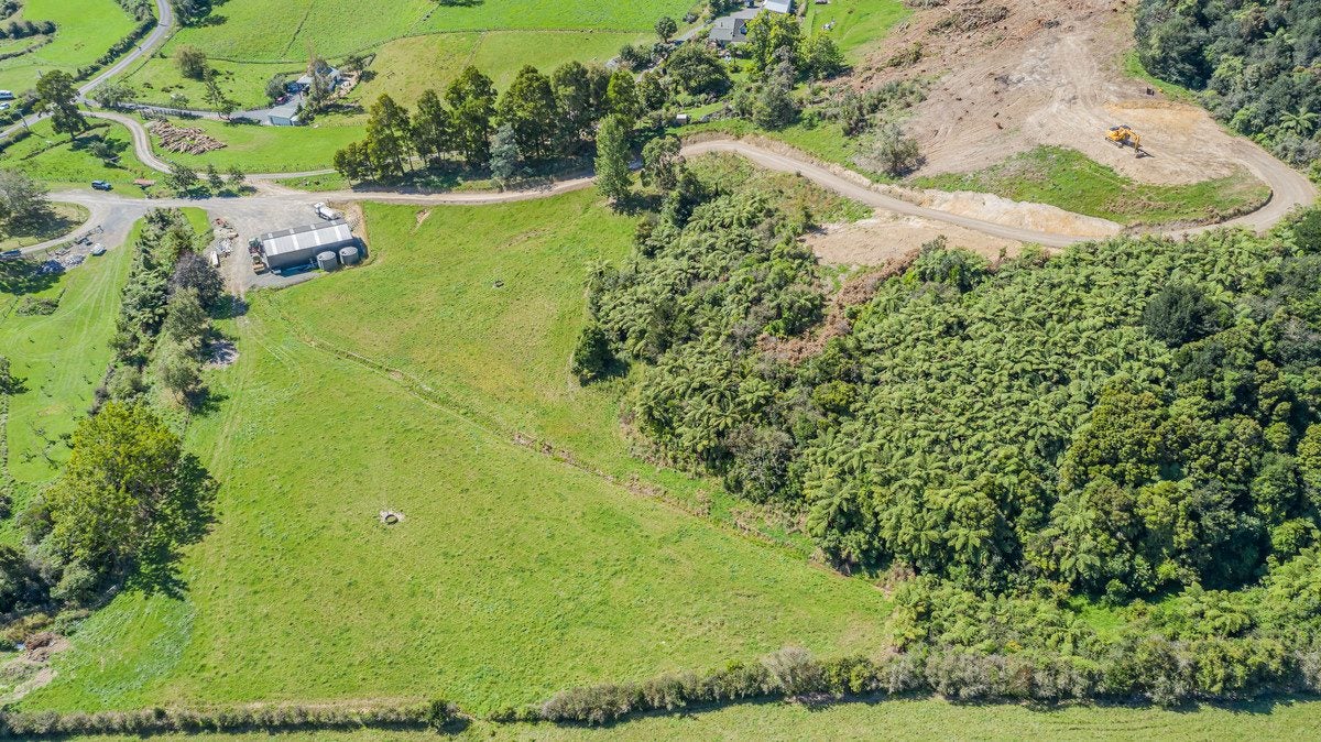 245B Wallace Road, Koputaroa, Shannon - Carousel 1