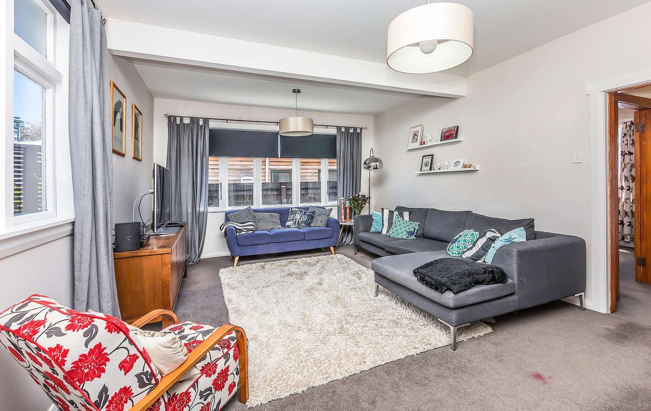 2 Norton Park Avenue, Fairfield, Lower Hutt - Carousel 2