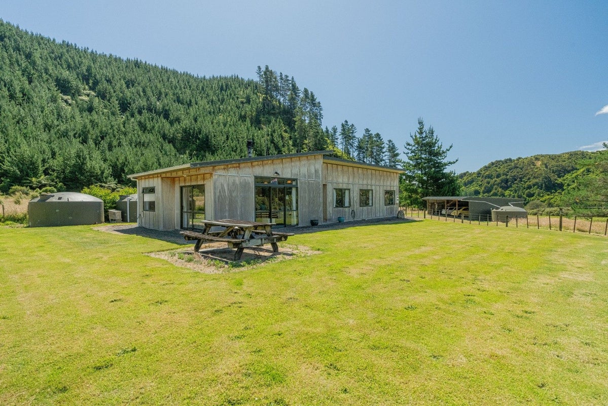 1150 Otaki Gorge Road, Otaki - Carousel 2
