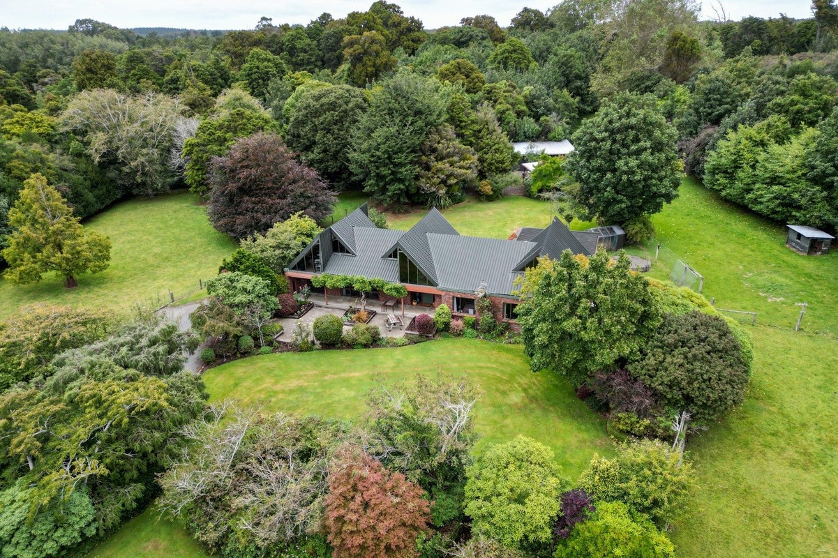 54 McKellar Road, Seaward Bush, Invercargill, Southland - Carousel 1