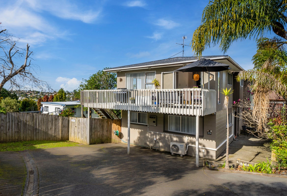 1/230 Glamorgan Drive, Northcross, Auckland - Carousel 1