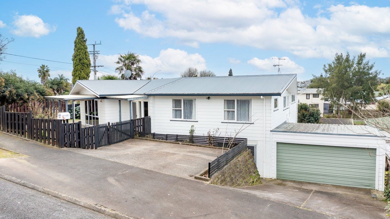 94 Ranui Street, Dinsdale, Hamilton - Carousel 1