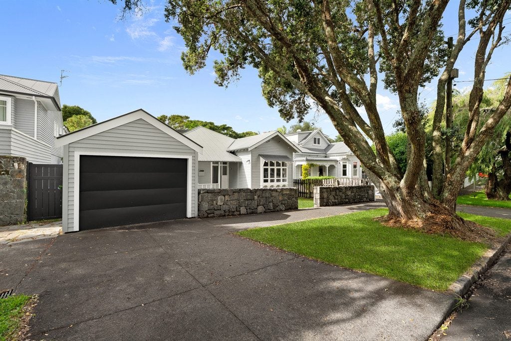 30 Kowhai Street, Mount Eden, Auckland - Carousel 1