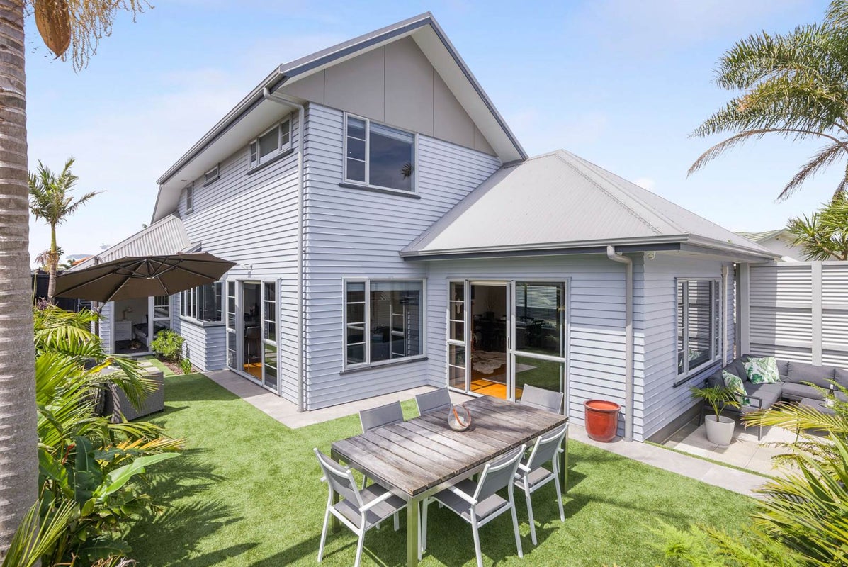 15B Lamia Place, The Gardens, Auckland - Carousel 1