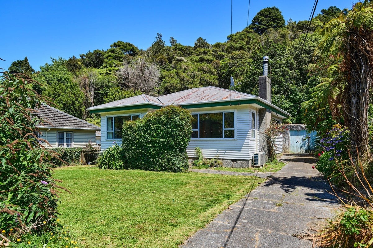 65 Hair Street, Wainuiomata, Lower Hutt - Carousel 1