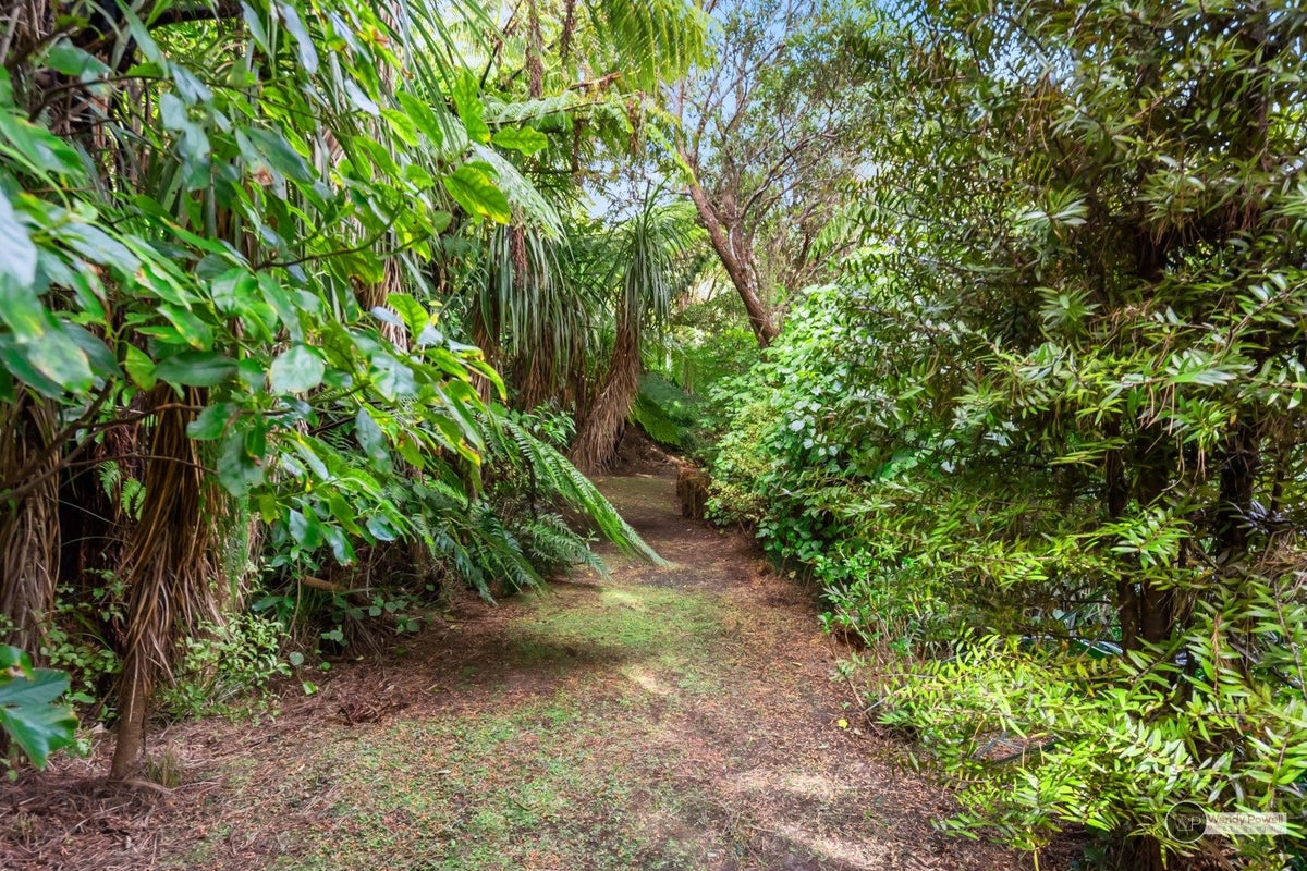 20 Timaru Grove, Kelson, Lower Hutt - Carousel 24