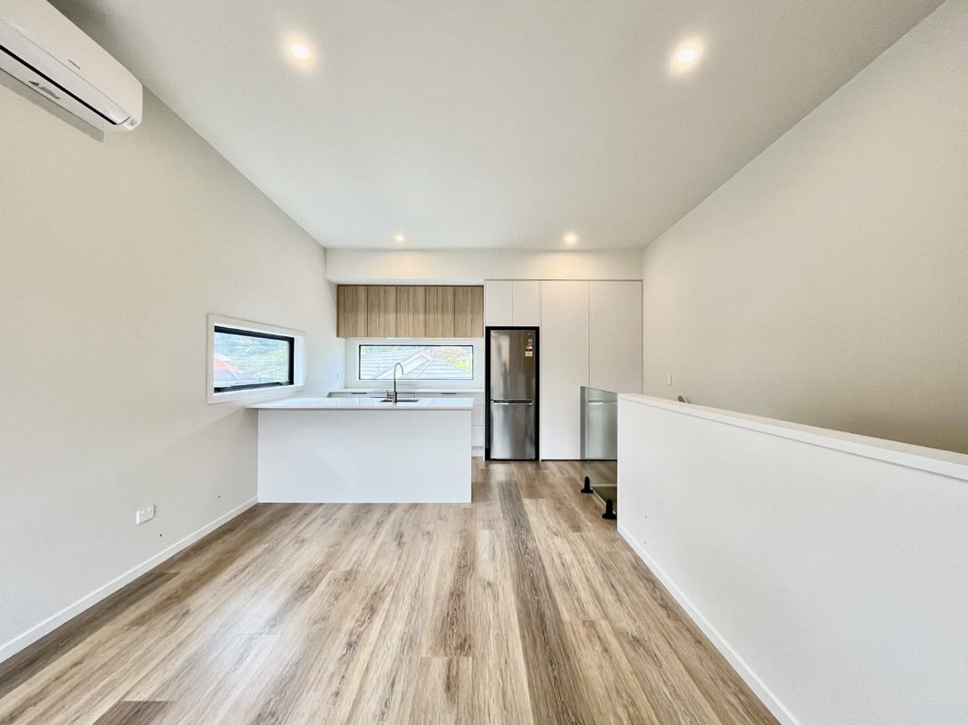 12/92 Cambridge Terrace, Waterloo, Lower Hutt - Carousel 2