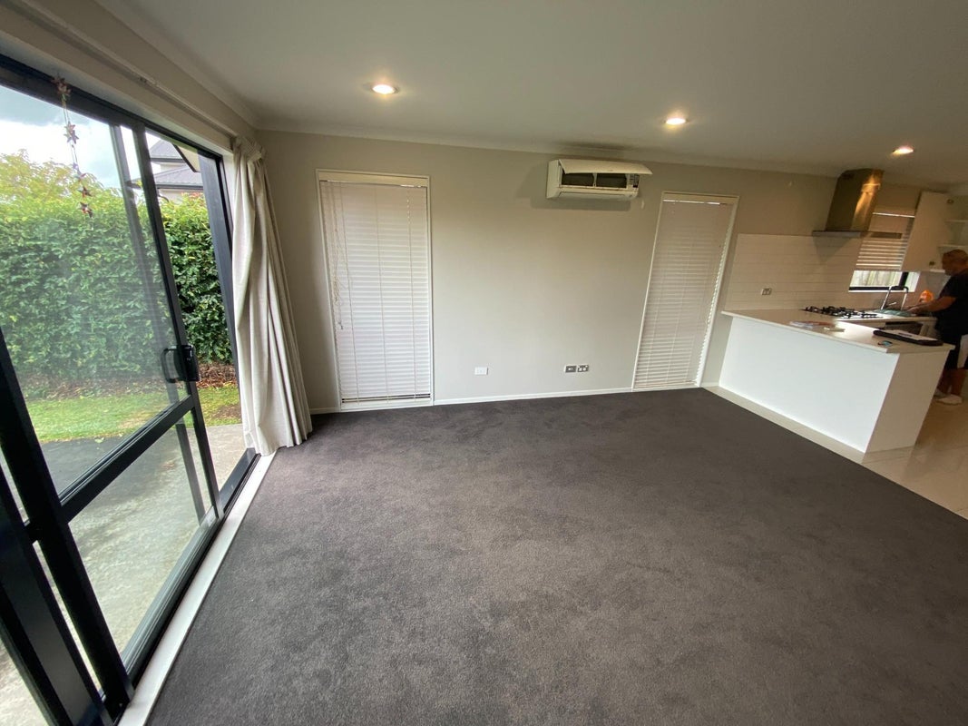 16 Wetherby Road, Flagstaff, Hamilton - Carousel 2