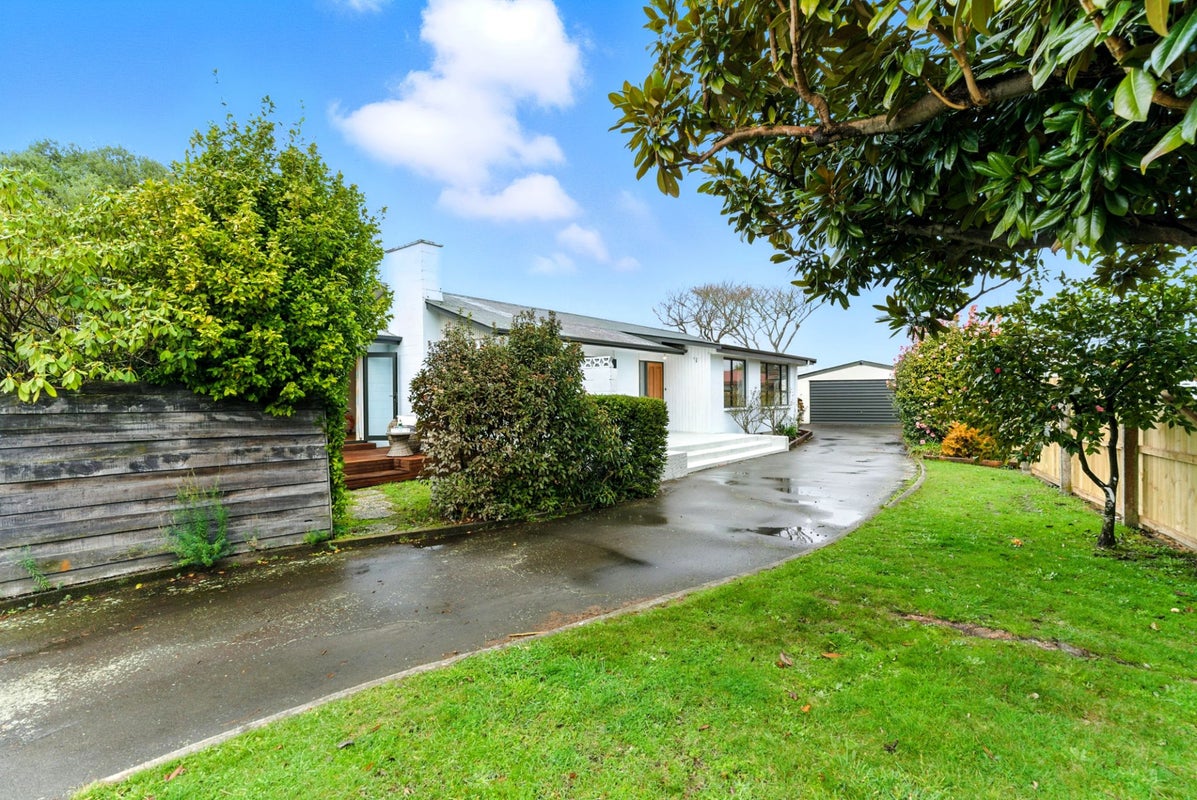 19 Elwyn Place, Avonhead, Christchurch - Carousel 1