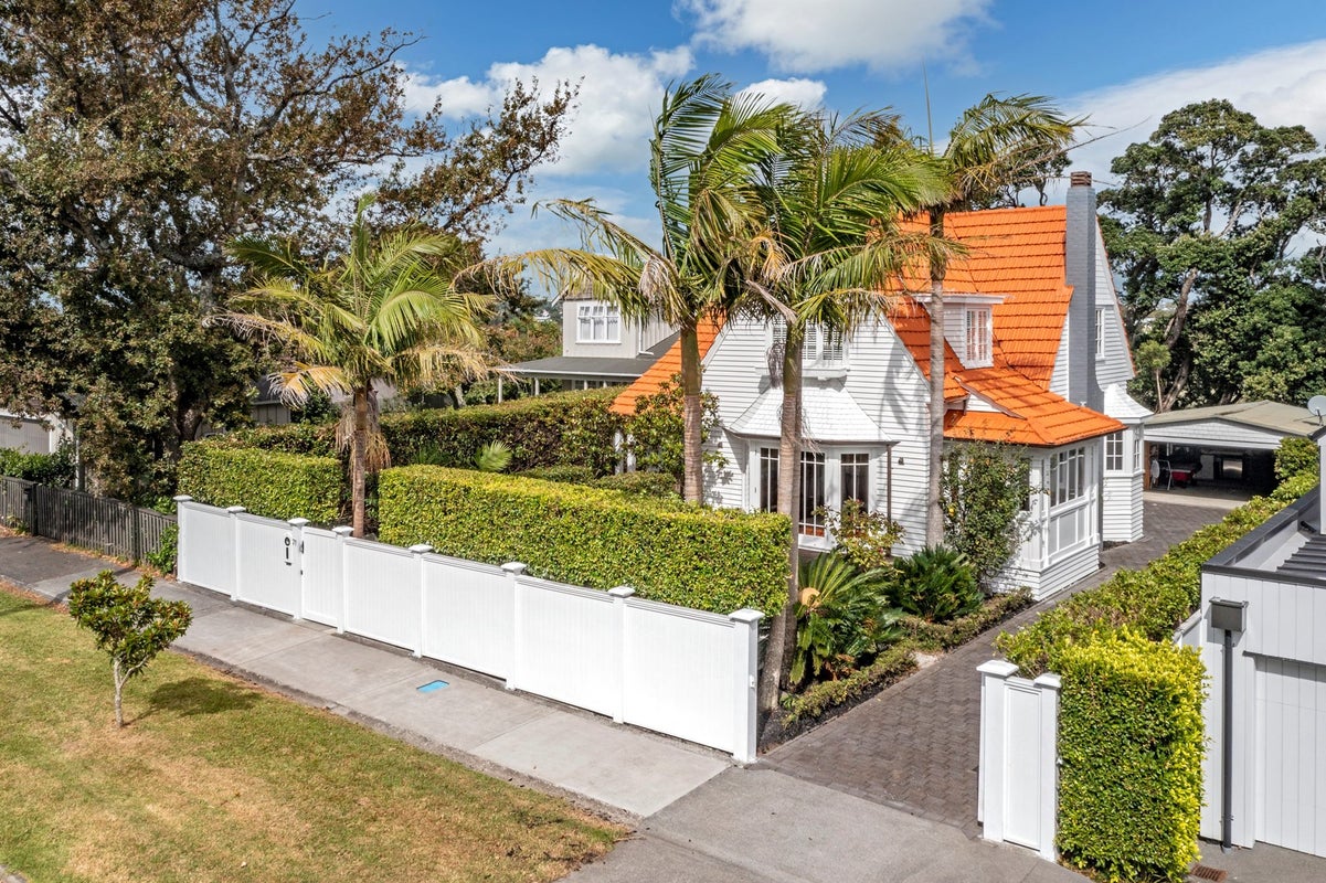71 Ngataringa Road, Devonport, Auckland - Carousel 1