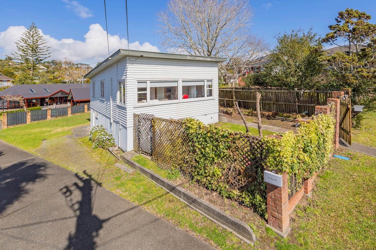 1/32 Ramsgate Terrace, Mairangi Bay, Auckland - Carousel 2