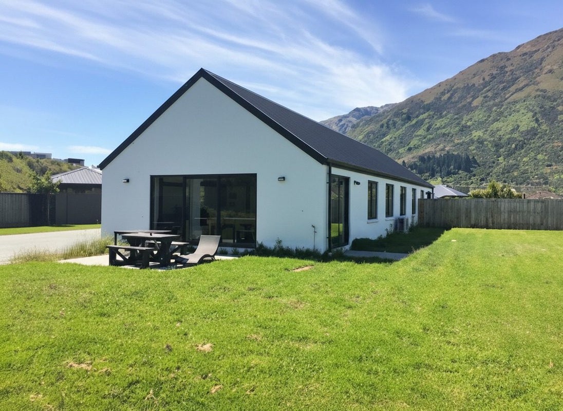 42 Toni's Terrace, Lower Shotover, Queenstown - Carousel 1