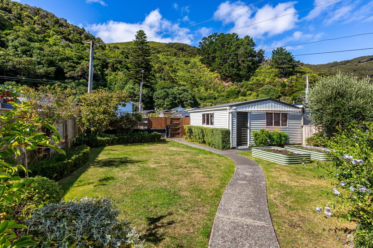 254 Muritai Road, Eastbourne, Lower Hutt - Carousel 2