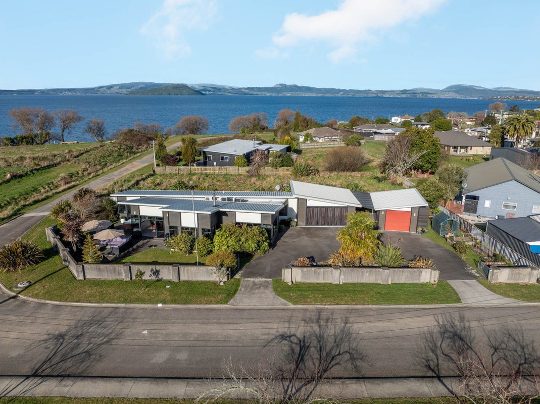 41 Camellia Drive, Ngongotaha, Rotorua - Carousel 2