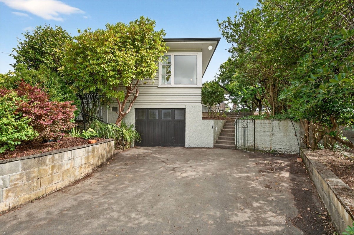 8 Miro Street, Lansdowne, Masterton - Carousel 1