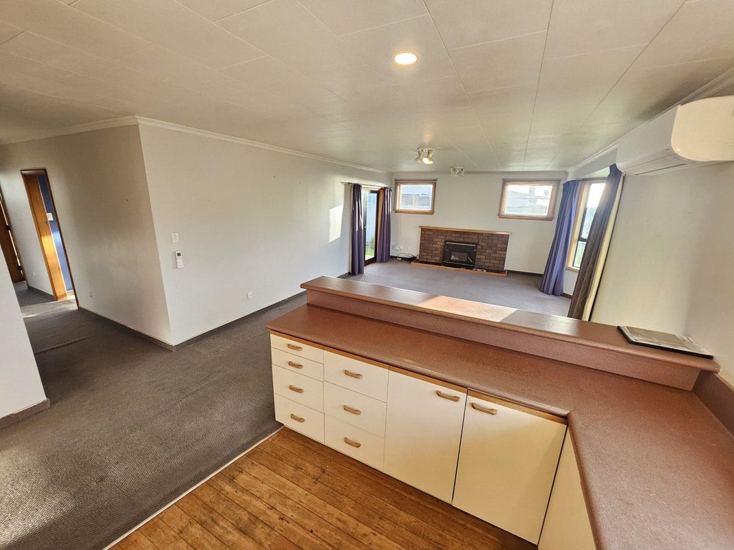 10 Wilson Crescent, Karoro, Greymouth - Carousel 2